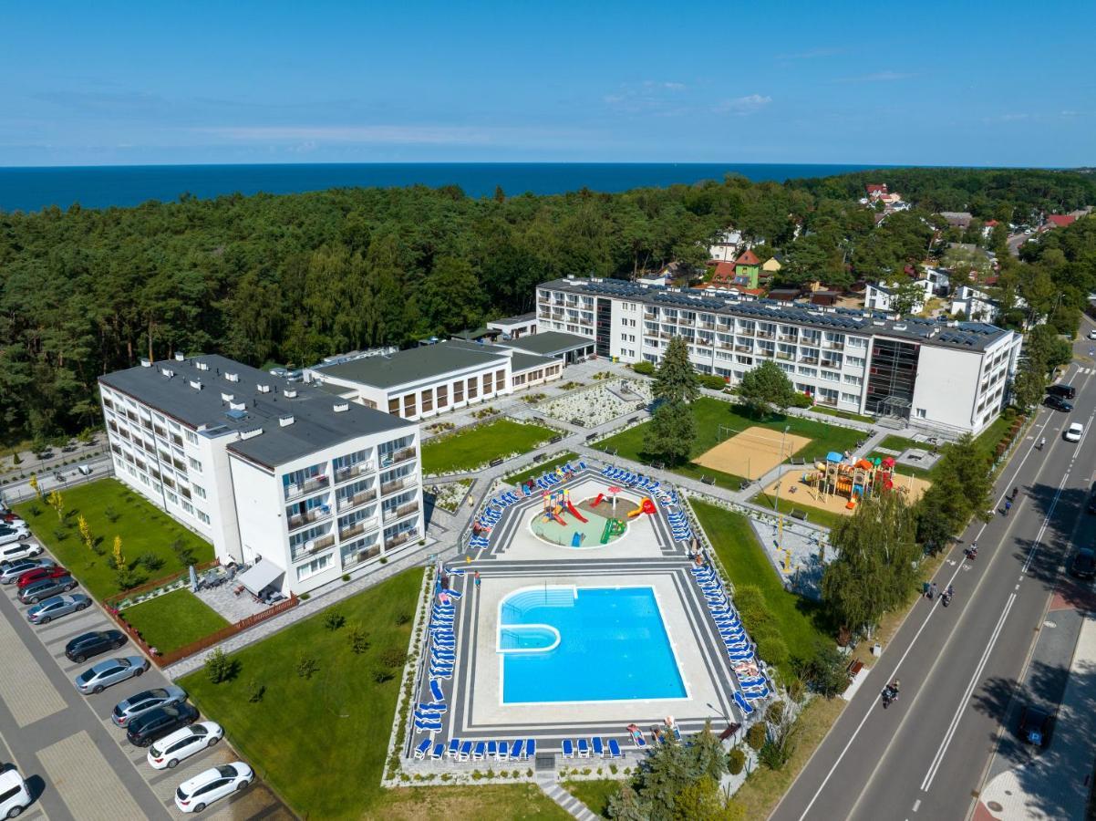 Zem-Tourist Hotell Pustkowo Exteriör bild