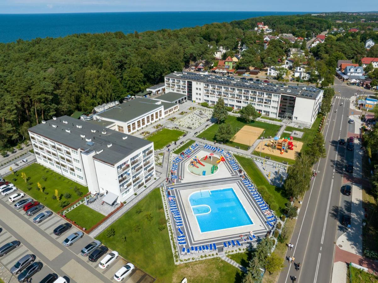 Zem-Tourist Hotell Pustkowo Exteriör bild