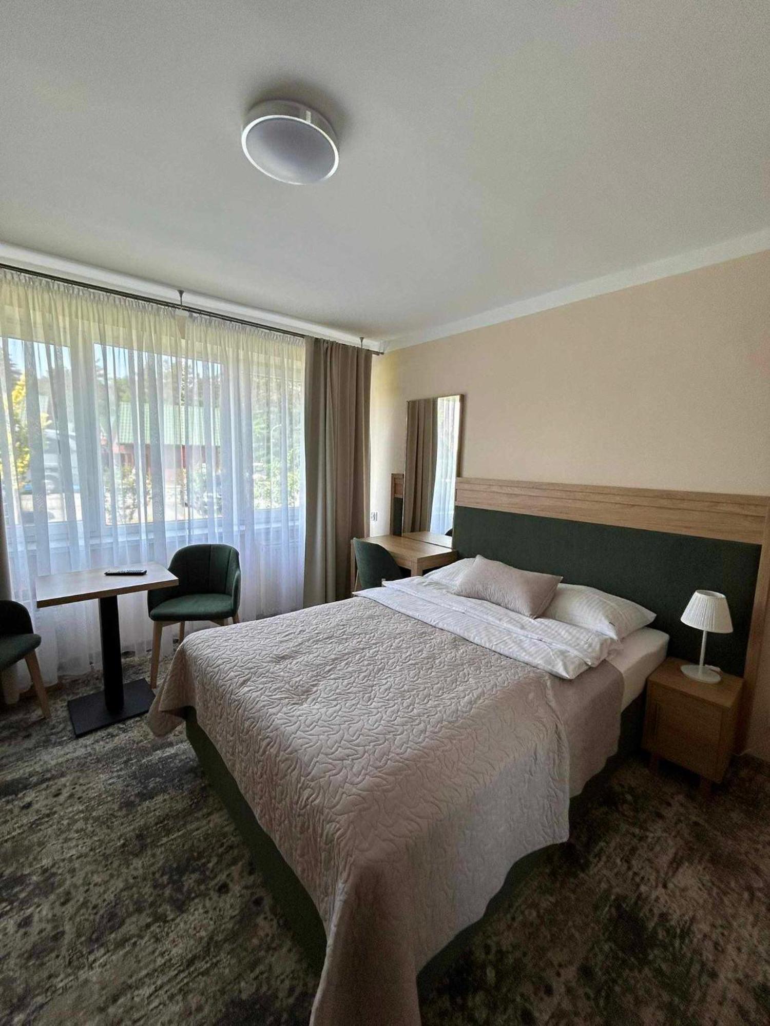 Zem-Tourist Hotell Pustkowo Exteriör bild
