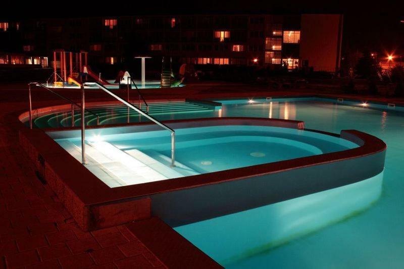 Zem-Tourist Hotell Pustkowo Exteriör bild