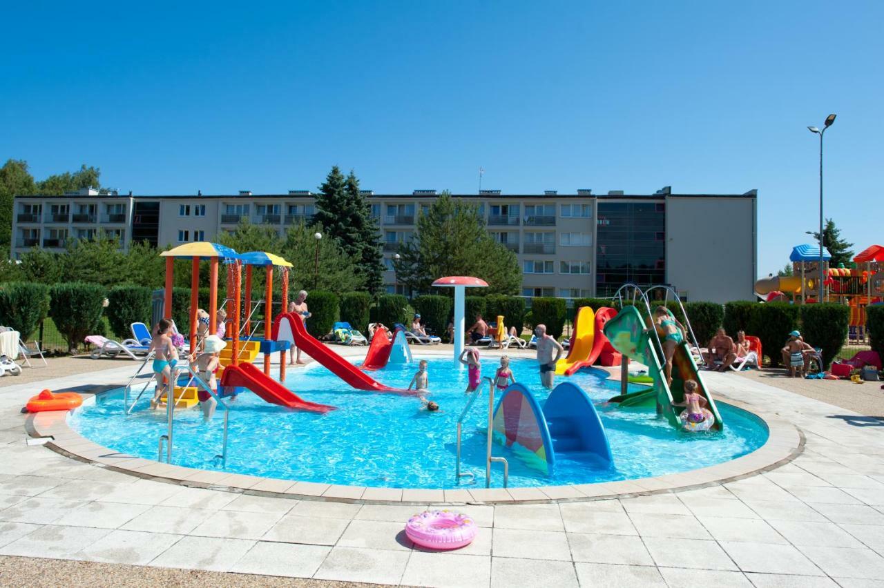 Zem-Tourist Hotell Pustkowo Exteriör bild